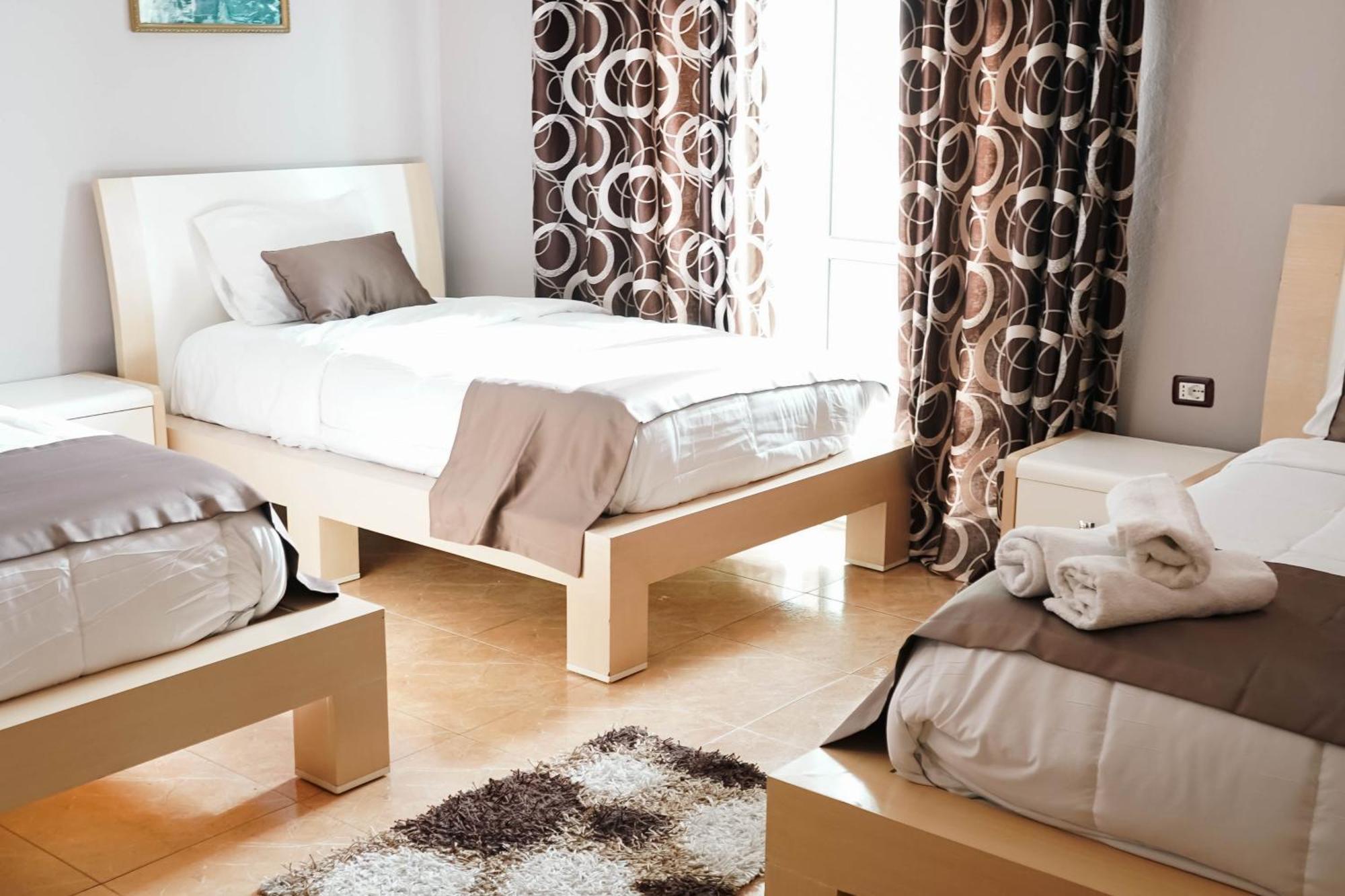 Kristal Hotel
