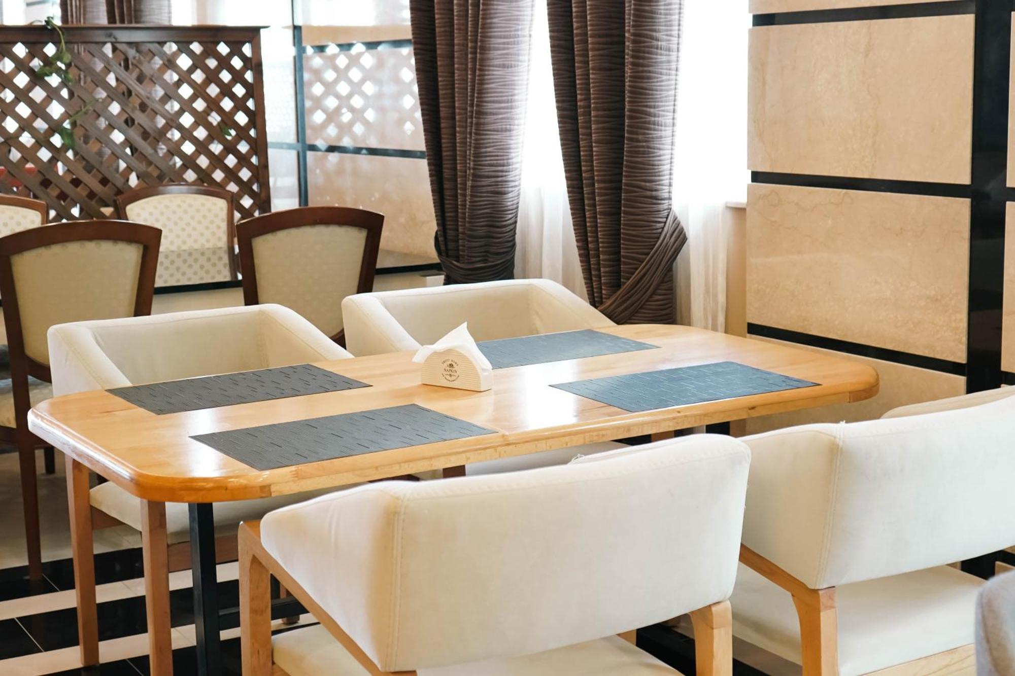 Kristal Hotel