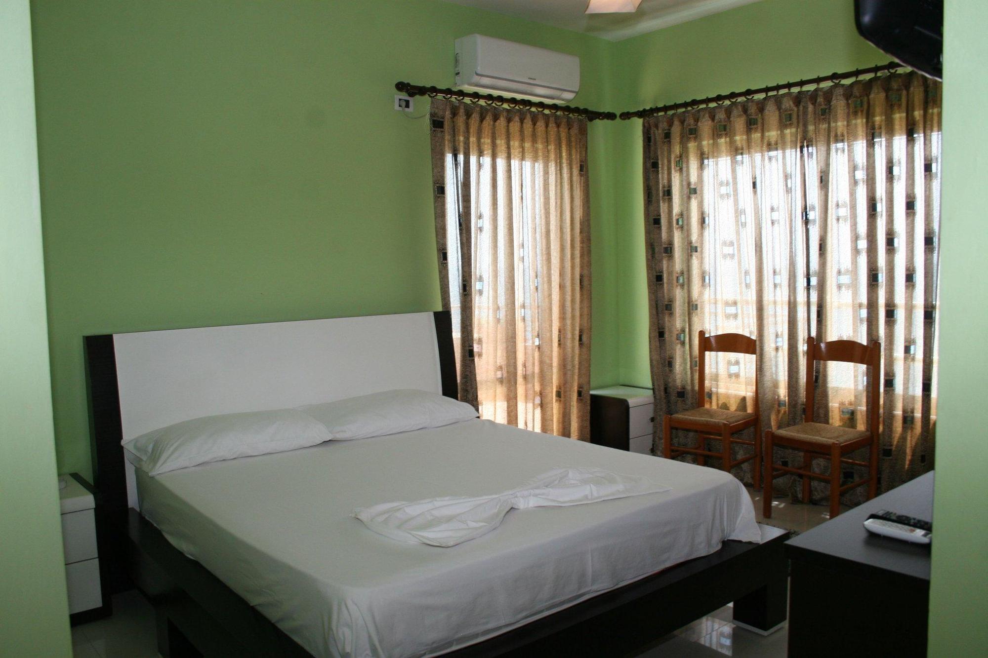Kristal Hotel 3*