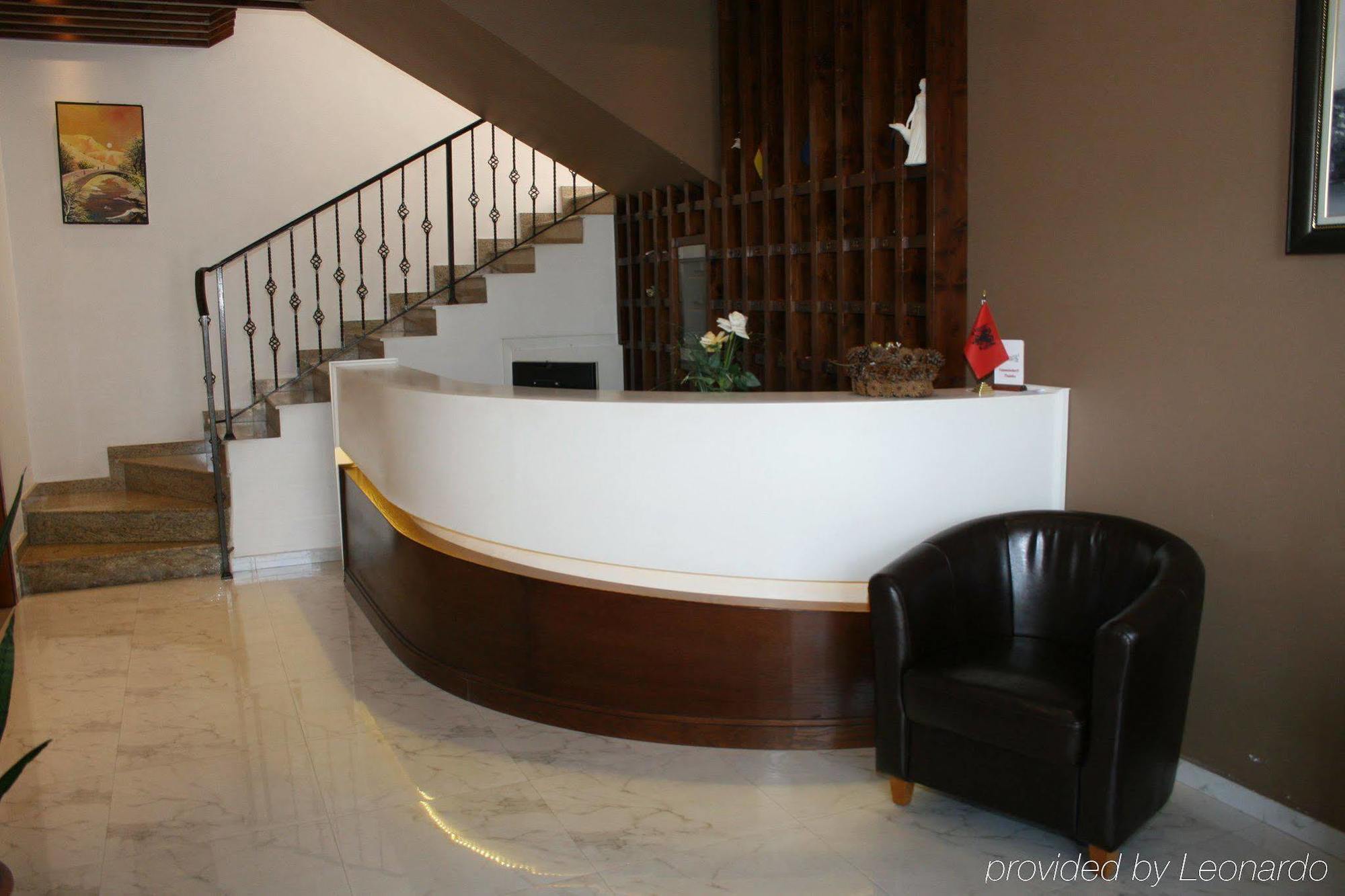 Kristal Hotel